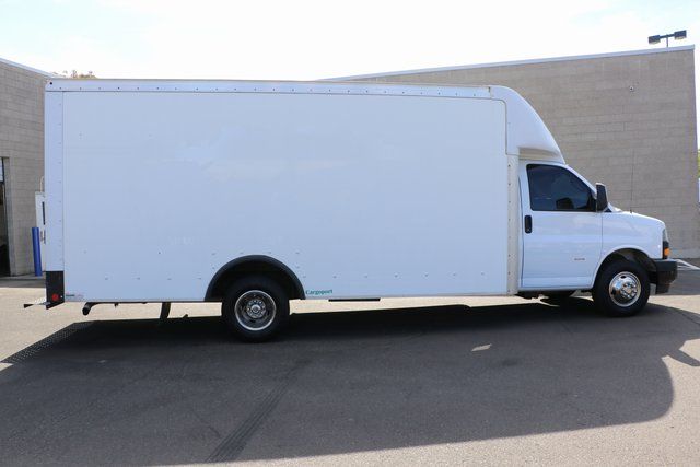 2021 GMC Savana 3500 Work Van 17