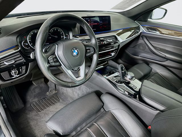 2019 BMW 5 Series 540i xDrive 9