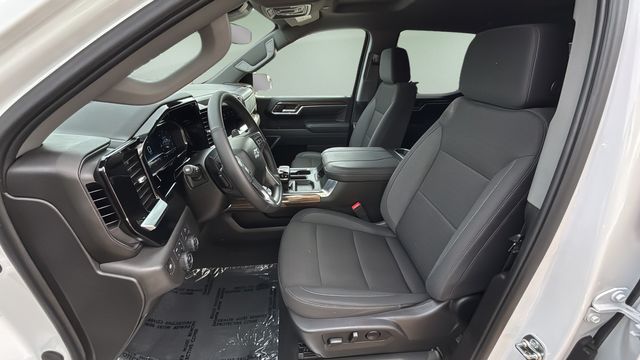 Used 2025 White Chevrolet RST image 19