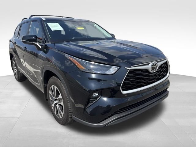 Midnight Black Metallic 2023 Toyota Highlander SUV / Crossover All-Wheel Drive 8-Speed Automatic