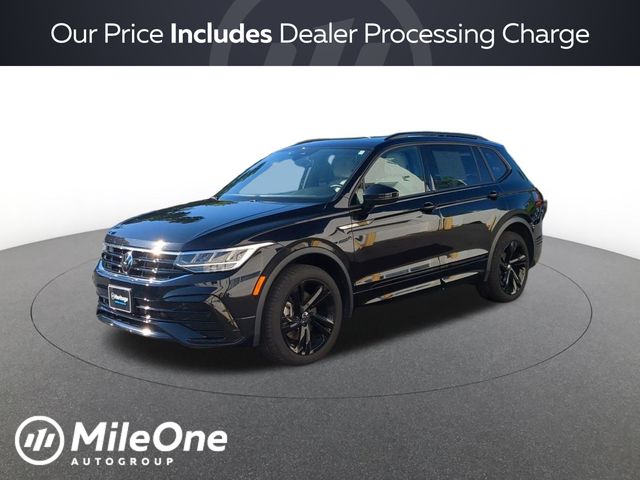 Deep Black Pearl 2024 Volkswagen Tiguan SUV / Crossover Front-Wheel Drive 8-Speed Automatic