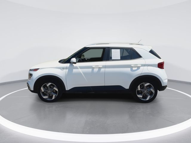 Used 2025 White Hyundai SEL image 6