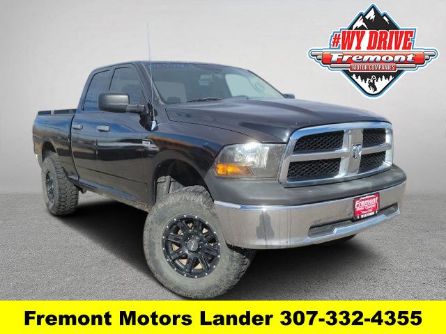 Brilliant Black Crystal PC/Light Graystone PC 2009 Dodge RAM 1500 ST Quad Cab 4WD Pickup Truck Four-Wheel Drive 5-Speed Automatic
