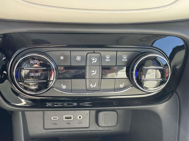 Used 2021 Blue Buick Select image 28