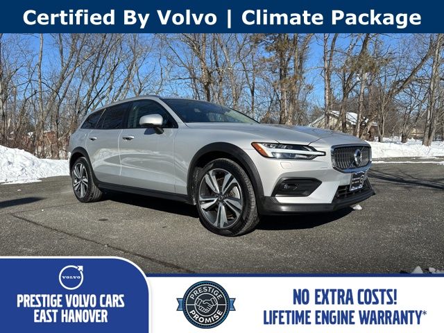 2025 Volvo V60 Cross Country B5 Plus AWD