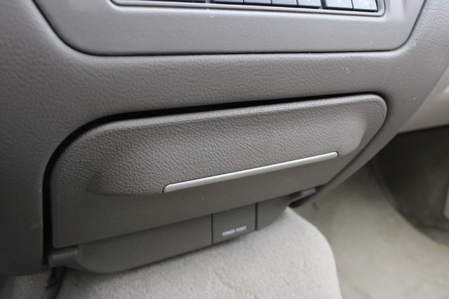 Used 2003 Silver Lincoln Signature image 13