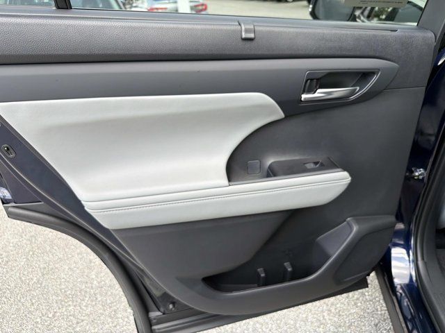 New 2026 Toyota Highlander SUV