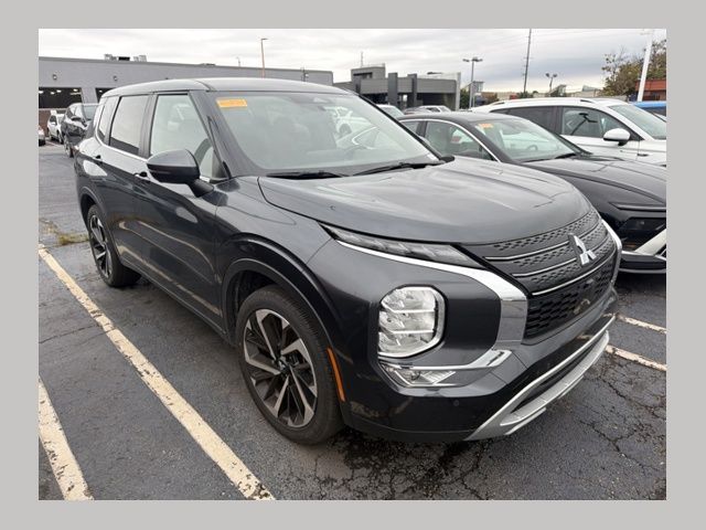 Blue 2024 Mitsubishi Outlander SUV / Crossover Front-Wheel Drive Continuously Variable Transmission