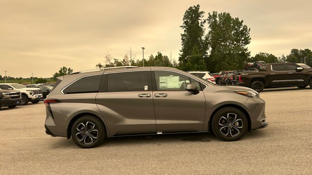 New 2026 Toyota Sienna Van