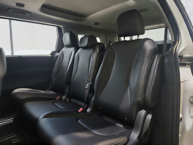 Used 2026 Kia Carnival Van