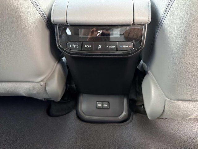New 2026 Toyota Highlander SUV