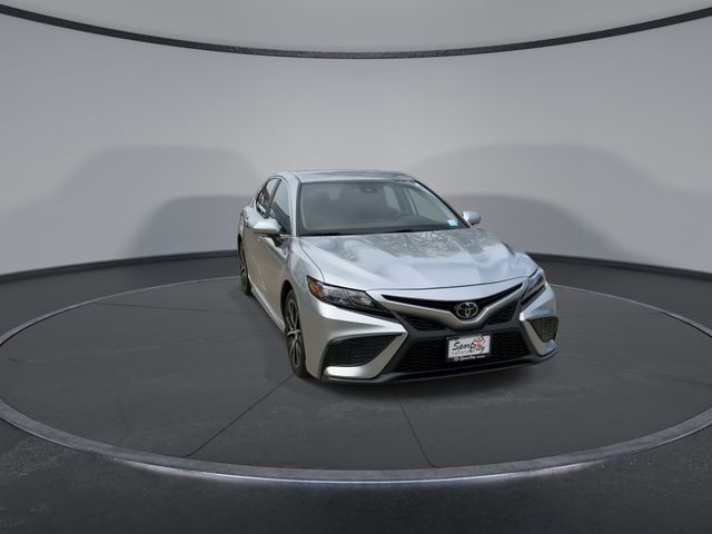 View vehicle photo 3