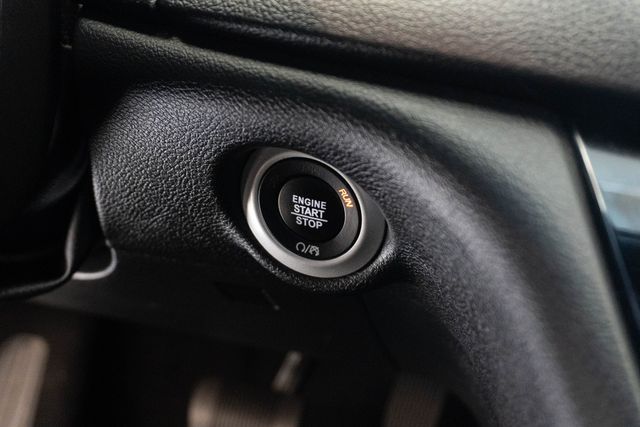 Used 2020 Chrysler Pacifica Van