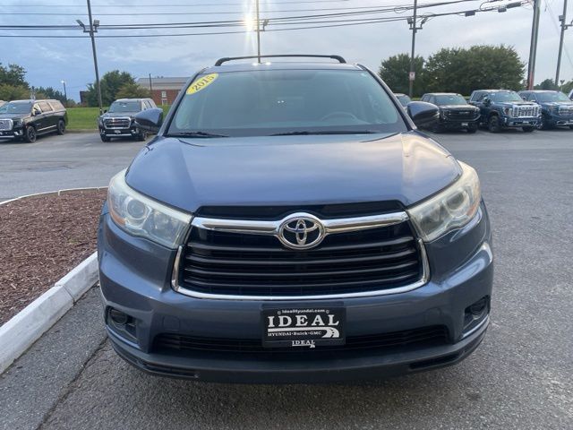 2015 Toyota Highlander LE 2