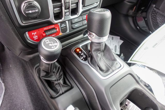 new 2025 Jeep Gladiator car, priced at $43,625