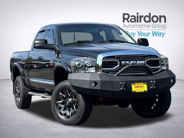 Brilliant Black Crystal Pearlcoat 2008 Dodge RAM 2500 Pickup Truck Four-Wheel Drive 5-Speed Automatic