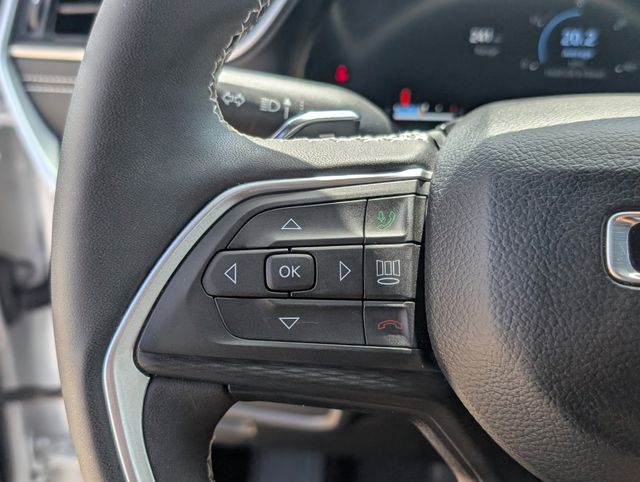 Used 2024 White Jeep Altitude image 16