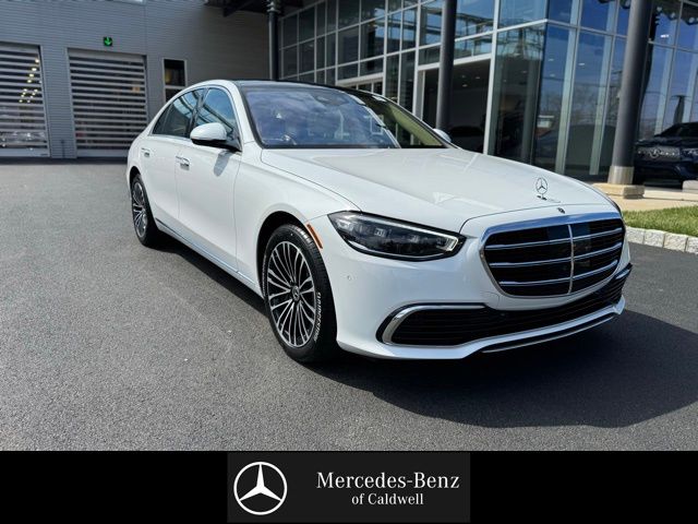 MANUFAKTUR Moonlight White Metallic 2026 Mercedes-Benz S-Class S 580 4MATIC Sedan All-Wheel Drive 9-Speed Automatic