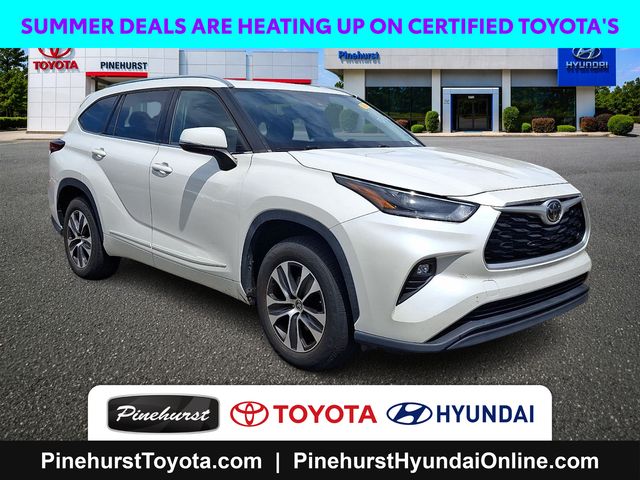 White 2021 Toyota Highlander SUV / Crossover Front-Wheel Drive 8-Speed Automatic
