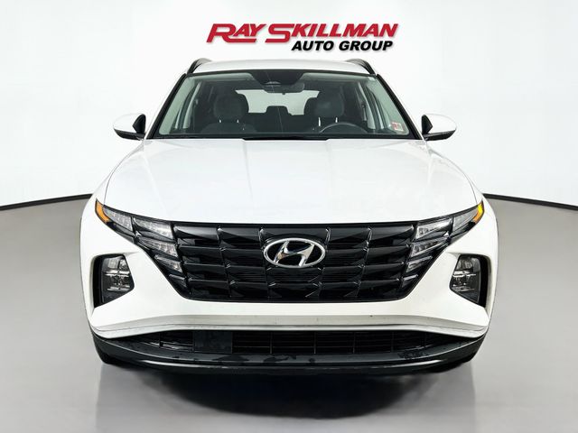 Used 2024 White Hyundai SEL image 2