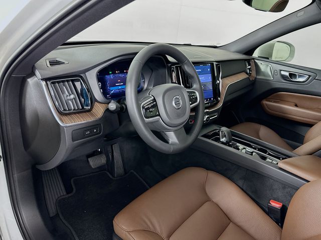 Thumbnail: 2023 Volvo XC60 - 9