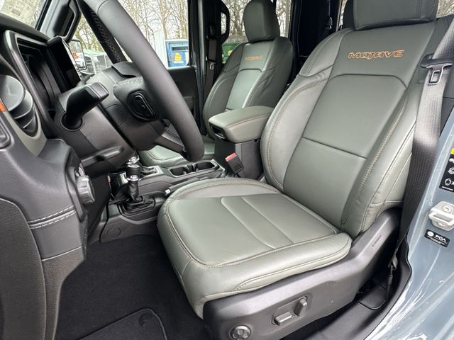 New 2026 Anvil Clear-Coat Exterior Paint Jeep Mojave X image 22
