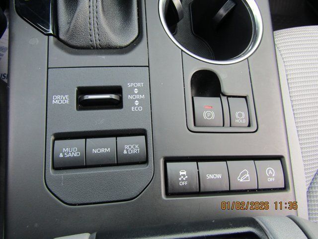 used 2022 Toyota Highlander car, priced at $21,999