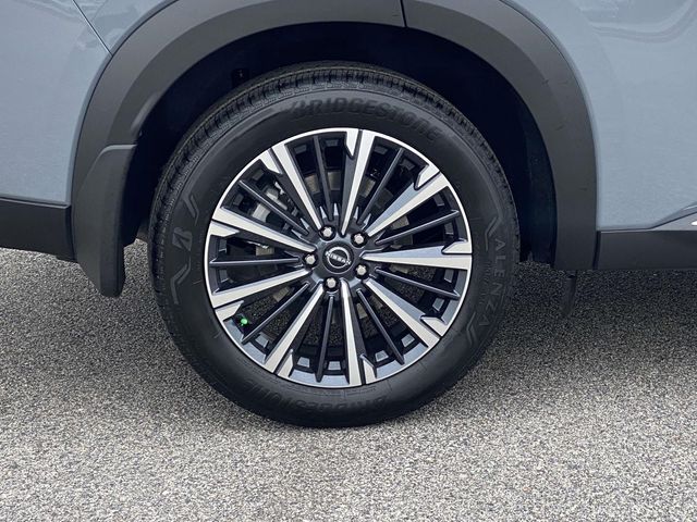 New 2026 Gray Nissan Platinum image 7