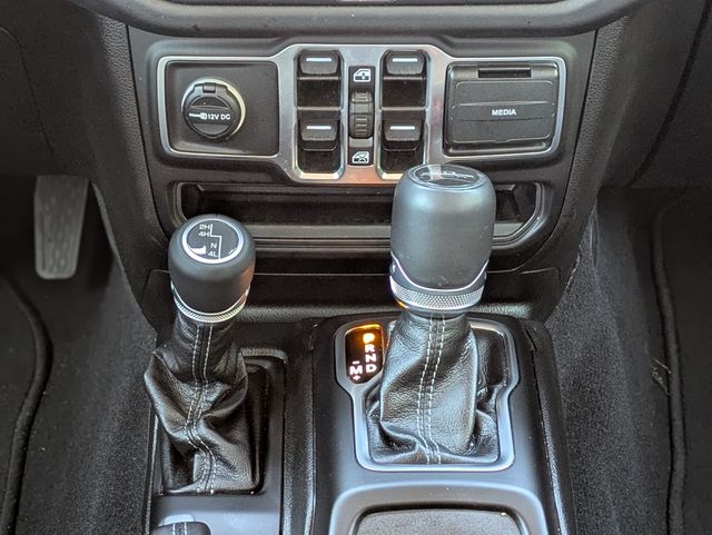 2025 Jeep Gladiator High Tide