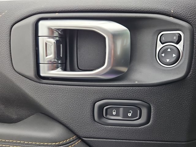 New 2026 Purple Jeep Sahara image 24