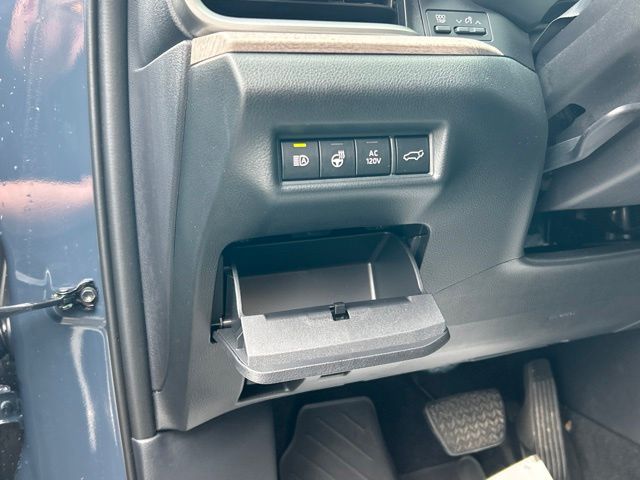 used 2025 Toyota Grand Highlander Hybrid car, priced at $55,999