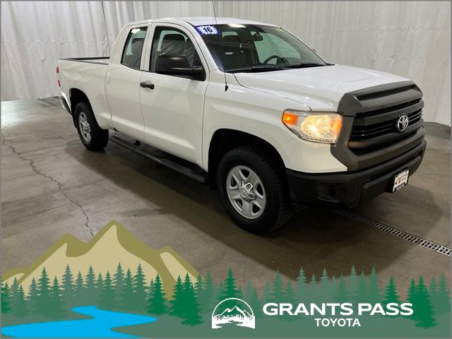 Super White 2016 Toyota Tundra Pickup Truck Four-Wheel Drive 6-Speed Automatic Overdrive