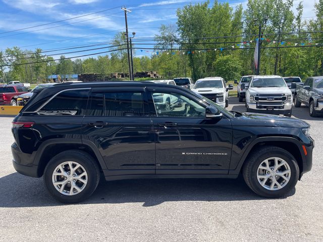 2023 Jeep Grand Cherokee Limited - Diamond Black exterior view 8