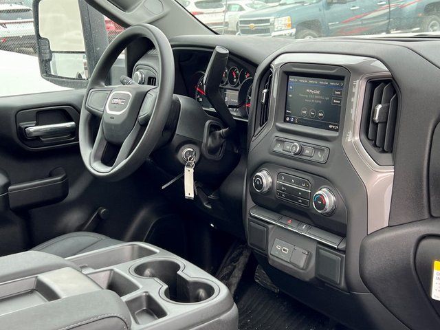 2023 GMC Sierra 3500HD Pro 14