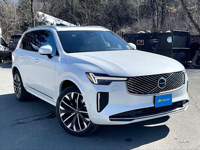 2025 Volvo XC90 B6 Plus Bright Theme 7-Passenger AWD