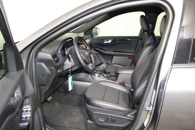 2025 Ford Escape ST-Line photo 2