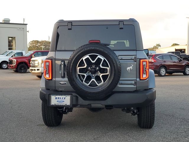 2024 Ford Bronco Outer Banks 8