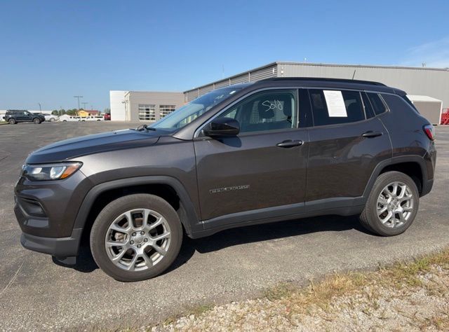 2022 Jeep Compass Latitude Lux 4WD