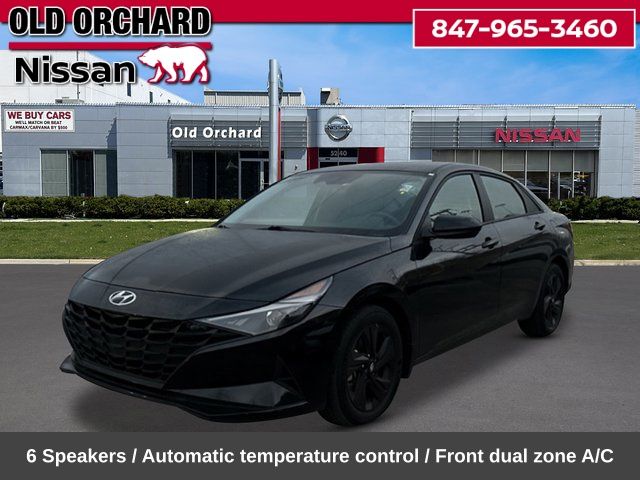 Onyx Black 2023 Hyundai Elantra SEL FWD Sedan Front-Wheel Drive Continuously Variable Transmission