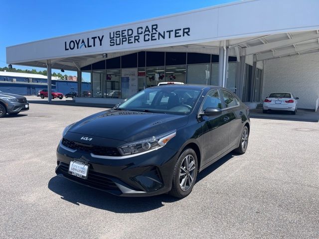 2024 Kia Forte LXS AT's photo