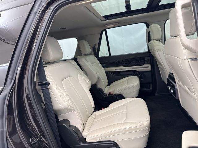 Used 2021 Brown Ford Platinum image 31