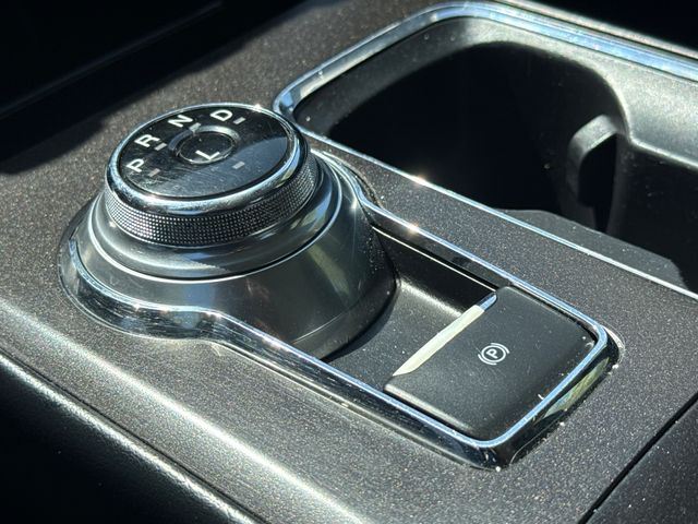 Used 2017 Silver Ford SE image 25