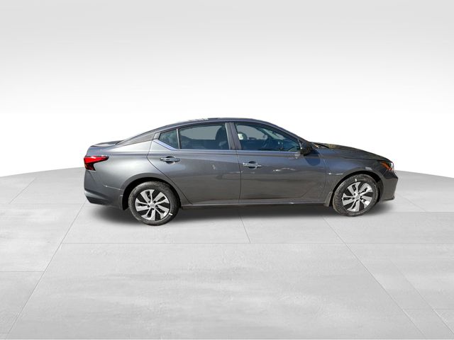 2025 Gun Metallic Nissan Altima 2.5 S FWD Sedan