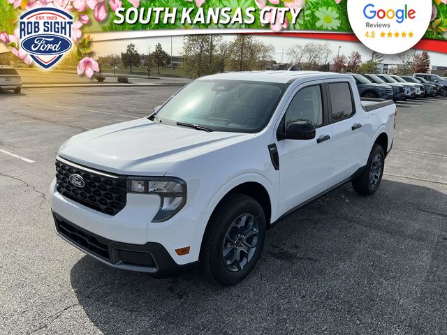 Oxford White 2025 Ford Maverick XLT SuperCrew AWD Pickup Truck All-Wheel Drive 8-Speed Automatic