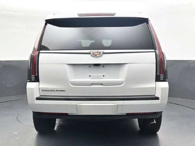 Used 2017 White Cadillac Platinum Edition image 5