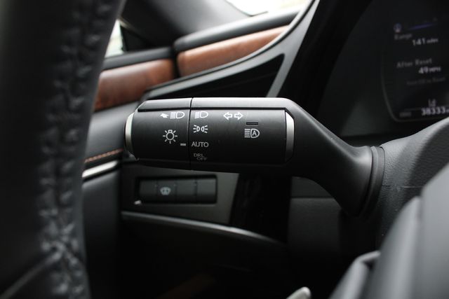 Used 2024 Black Lexus 350 image 11