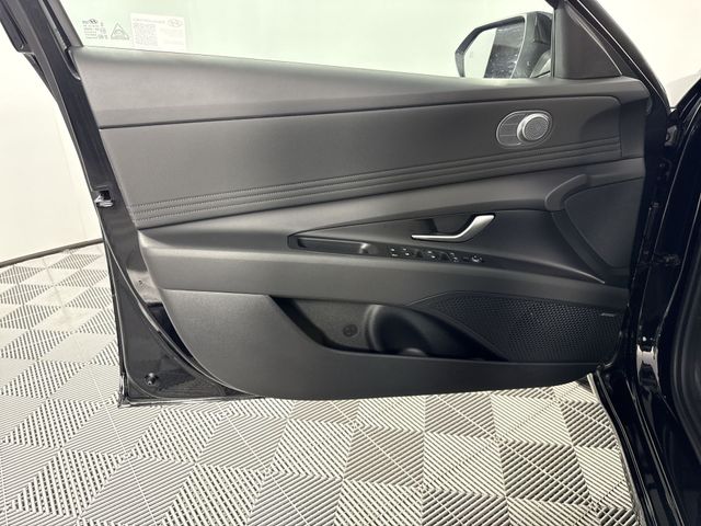 New 2025 Hyundai Elantra Hybrid For Sale in Indianapolis, IN