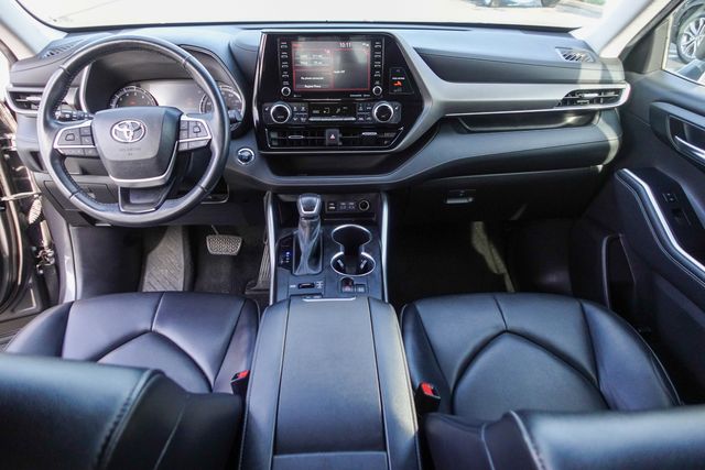 used 2022 Toyota Highlander car, priced at $33,000