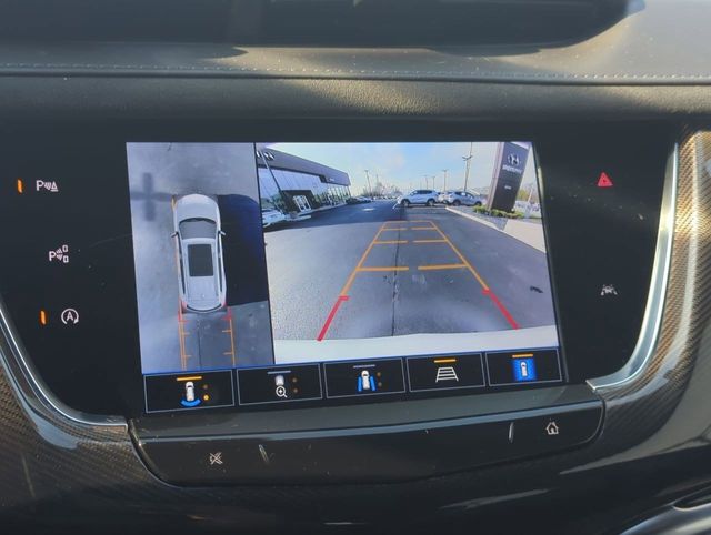 2023 Cadillac XT6 Sport photo