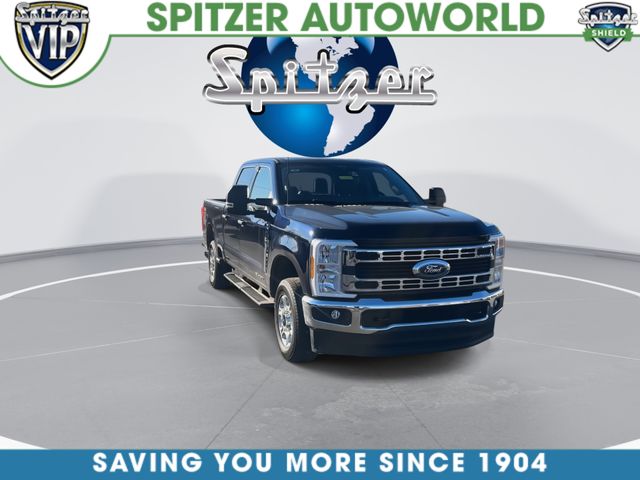 Used 2025 Blue Ford XLT image 3